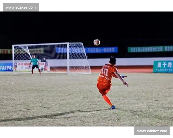 足球比赛全网直播盛宴开启激情对决新时代热血狂欢之夜震撼来袭燃 - 副本 (3) - 副本