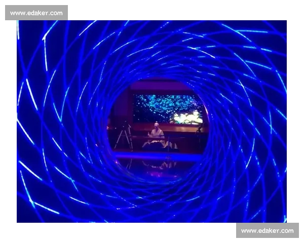 足球比赛多平台观看与互动体验全面升级探索未来发展趋势分析报告 - 副本 - 副本 - 副本 (2)